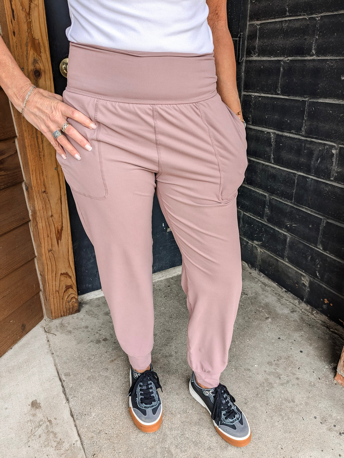 Butter Yoga Jogger Pants - Clay Rose