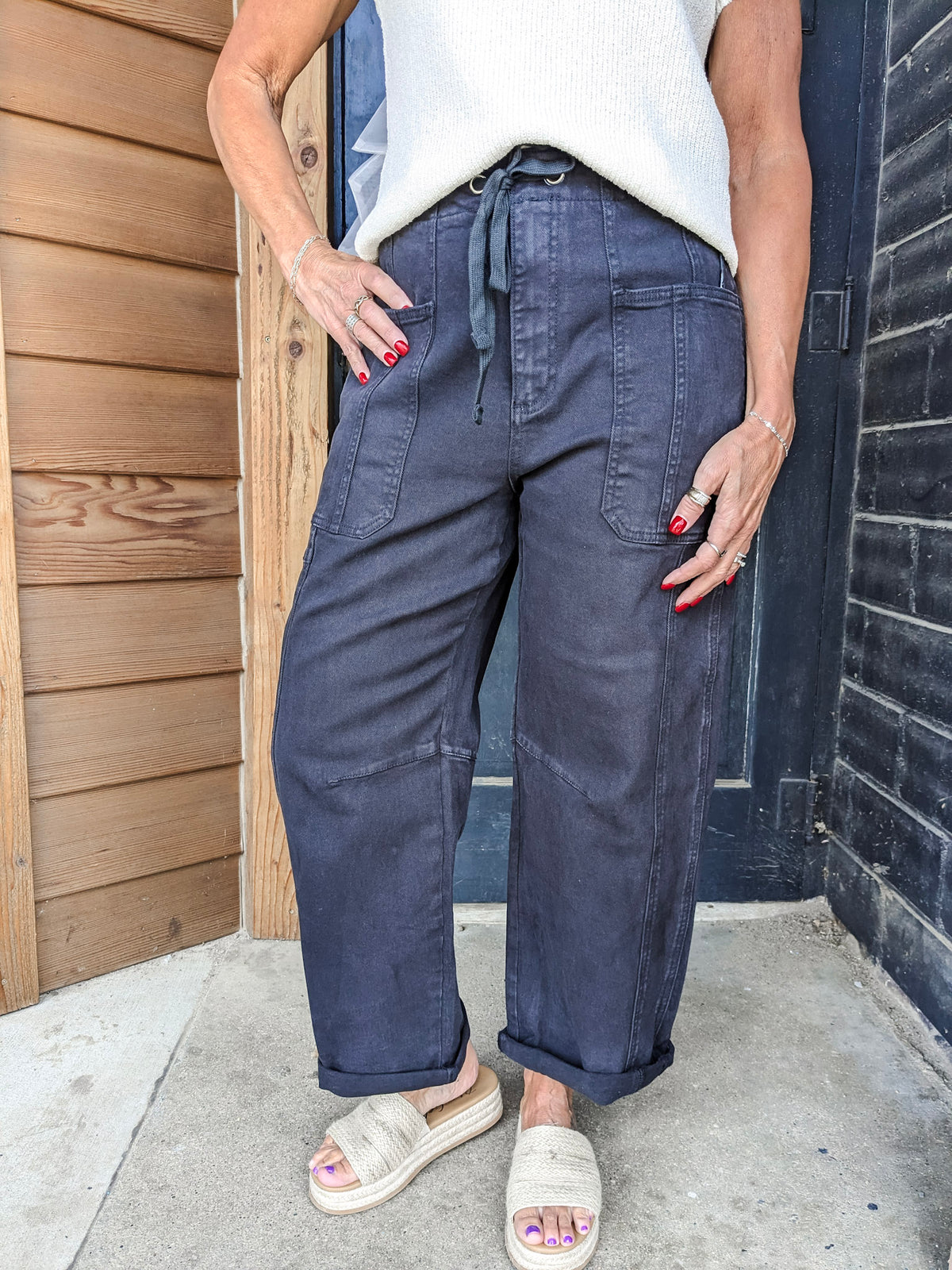 Cargo Pocket Barrel Jeans