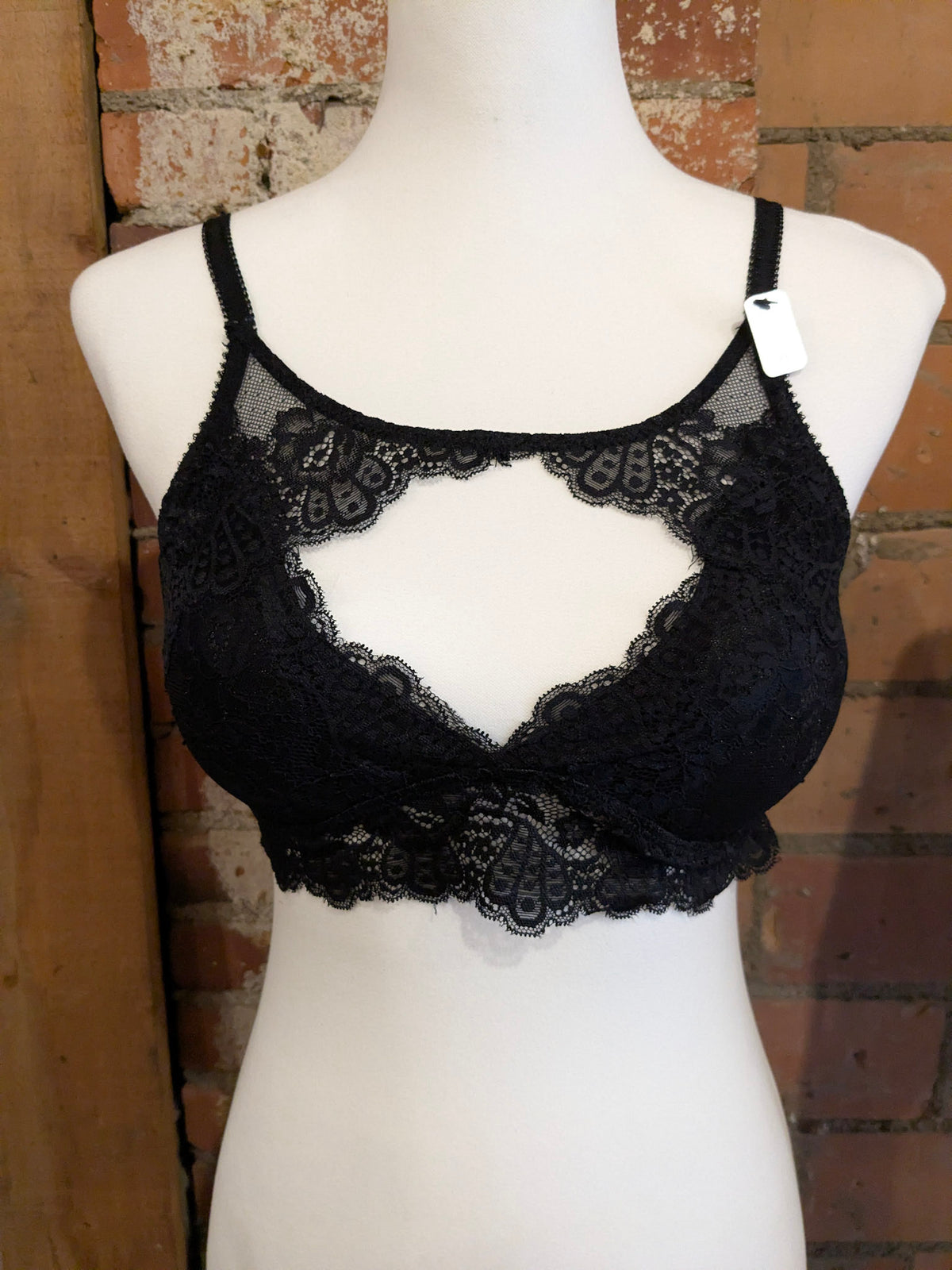 Key Hold Soft Lace Bralette
